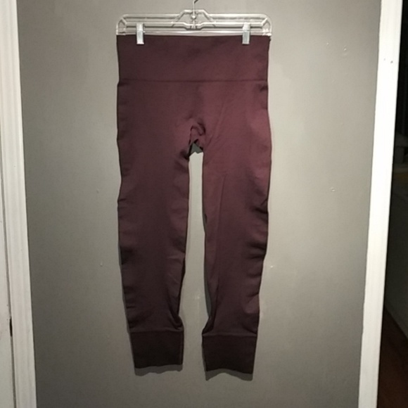 lululemon athletica Pants - LULULEMON Burgendy Wine EBB TO STREET Leggings 8
